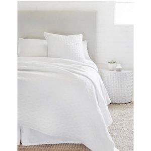 Pom Pom at Home Oslo Coverlet in White Size Queen NEW WITH TAGS